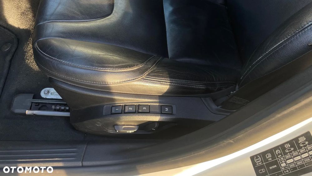 Volvo V40 D4 Inscription - 10