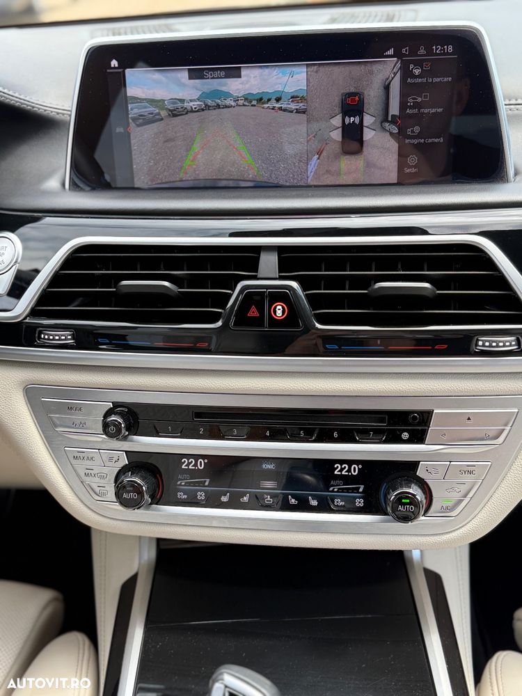 BMW Seria 7 750i xDrive - 27