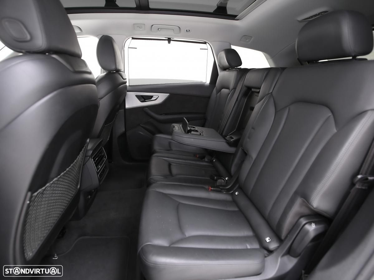 Audi Q7 55 TFSIe quattro Tiptronic - 13