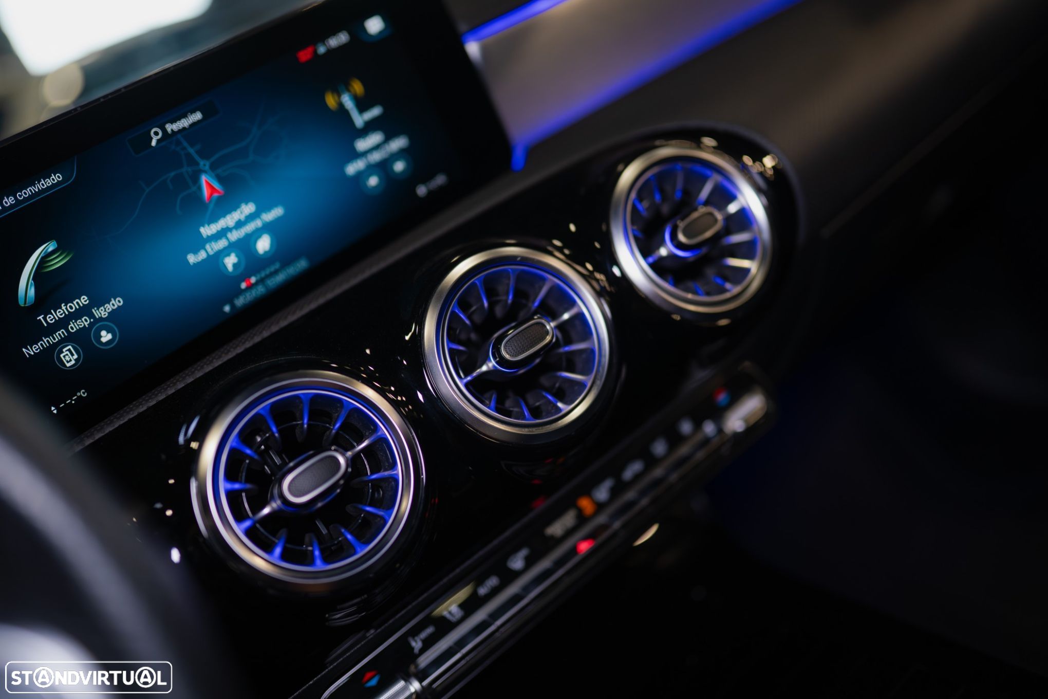 Mercedes-Benz A 250 Limousine e AMG Line - 32