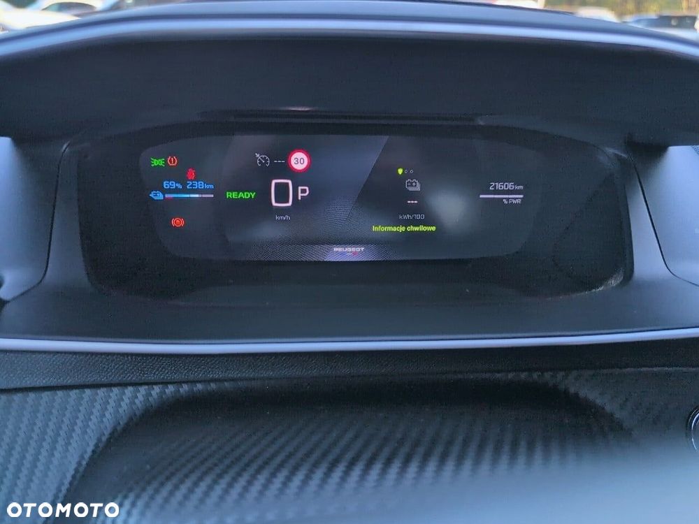Peugeot 208 - 17