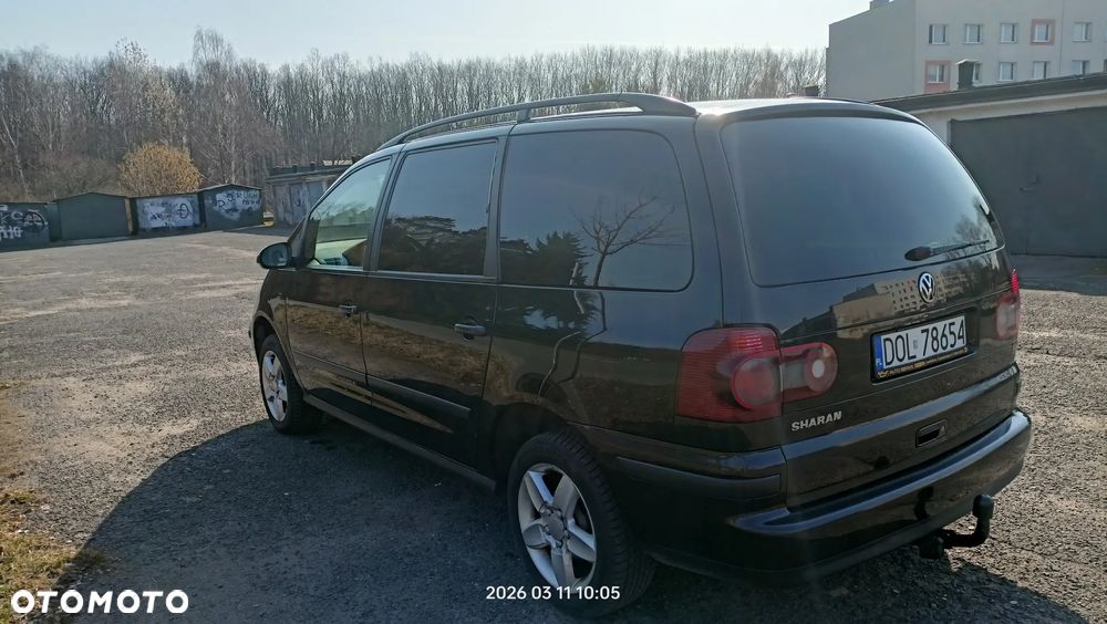 Volkswagen Sharan 2.0 - 12