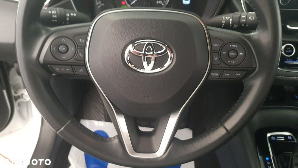 Toyota Corolla - 22