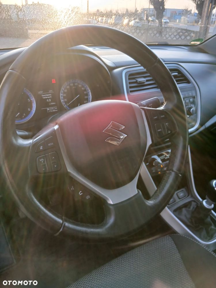 Suzuki SX4 S-Cross - 11