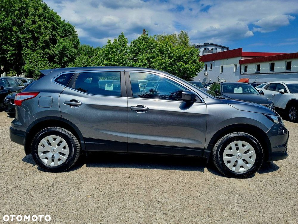 Nissan Qashqai 1.2 DIG-T Visia Xtronic - 4
