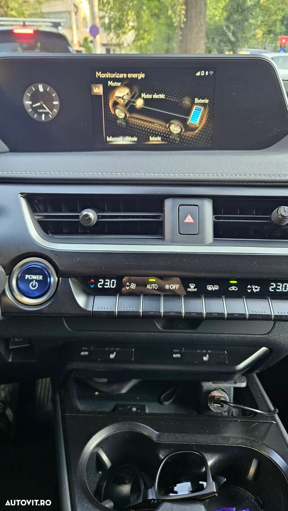 Lexus UX - 11
