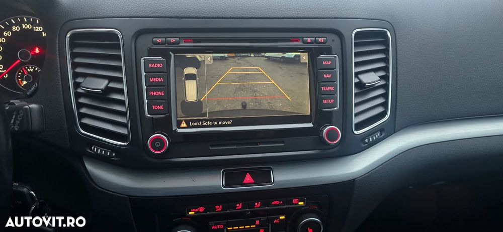 Volkswagen Sharan 2.0 TDI DSG Blue Motion Highline - 10