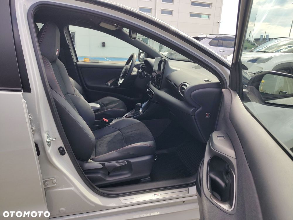 Toyota Yaris - 8