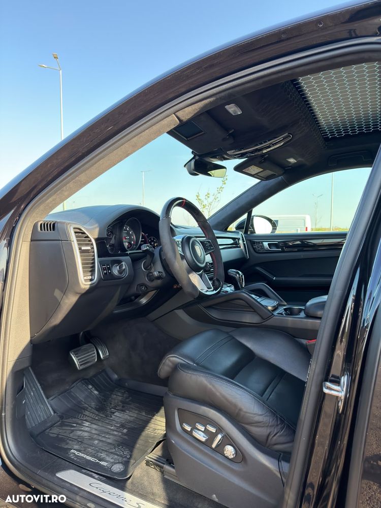 Porsche Cayenne - 6
