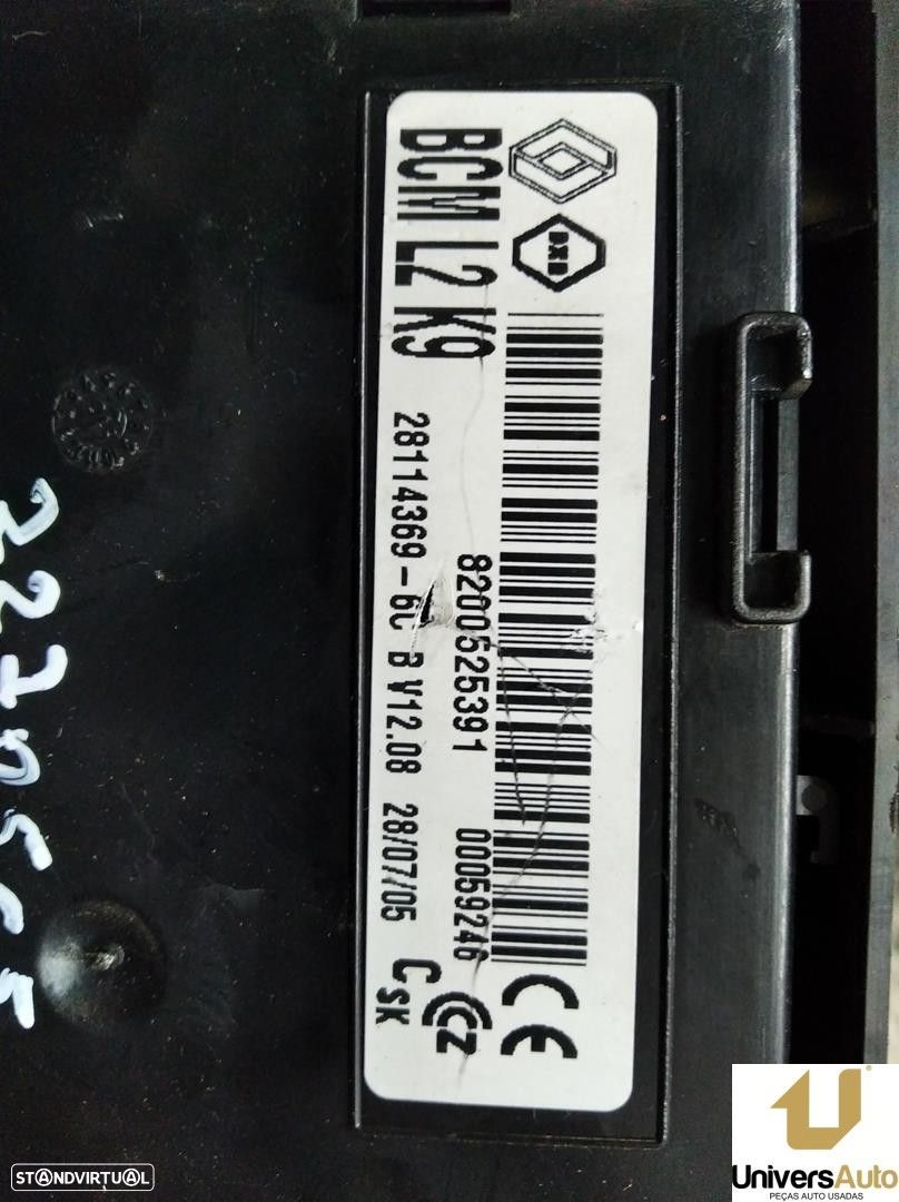 CAIXA RELÉS / FUSÍVEIS RENAULT CLIO II 2006 -8200525391 - 1