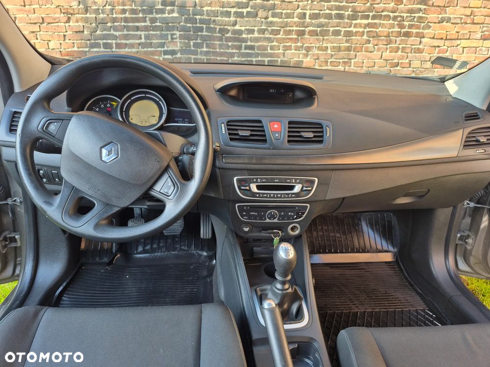 Renault Megane 1.6 16V 110 Paris - 9