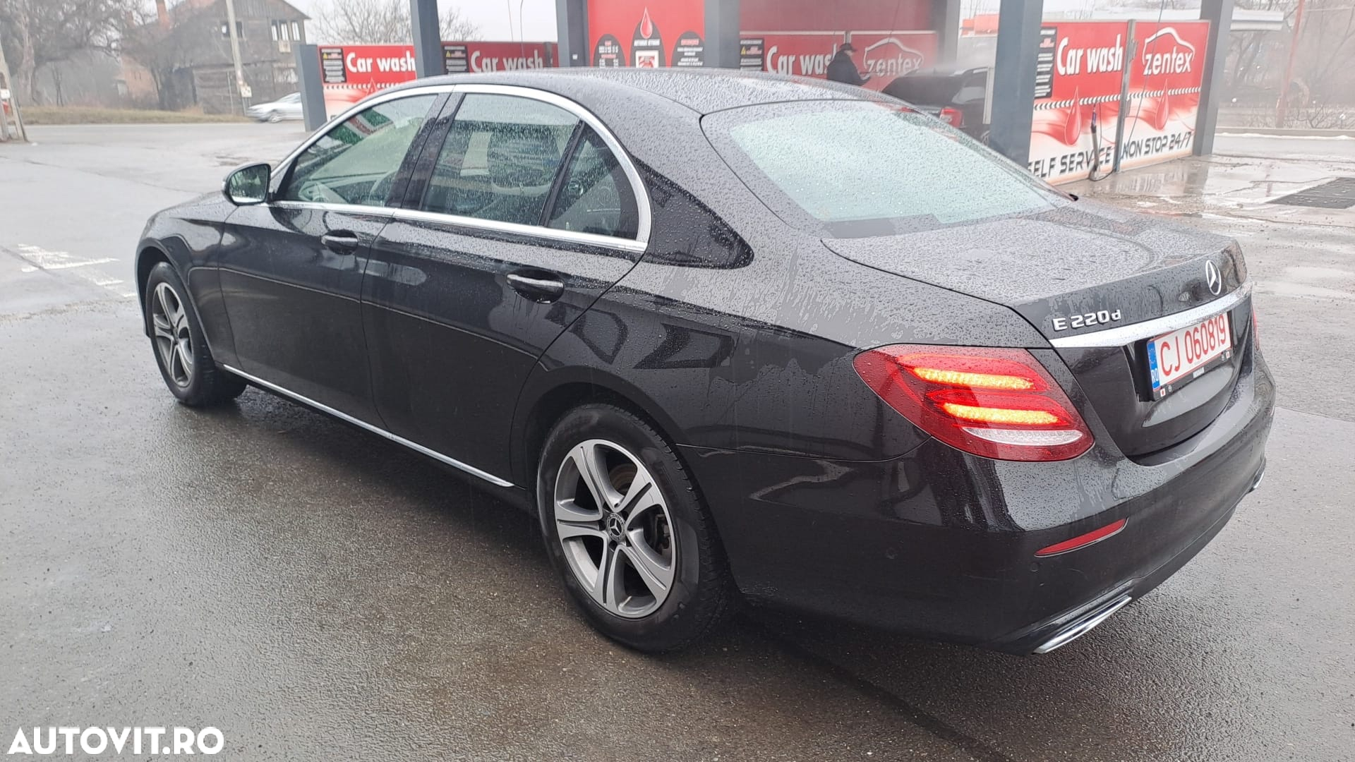 Mercedes-Benz E 220 d 9G-TRONIC - 9