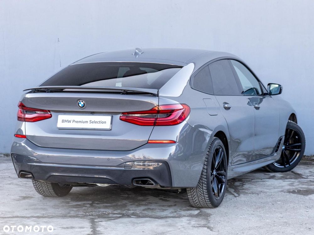 BMW 6GT - 2