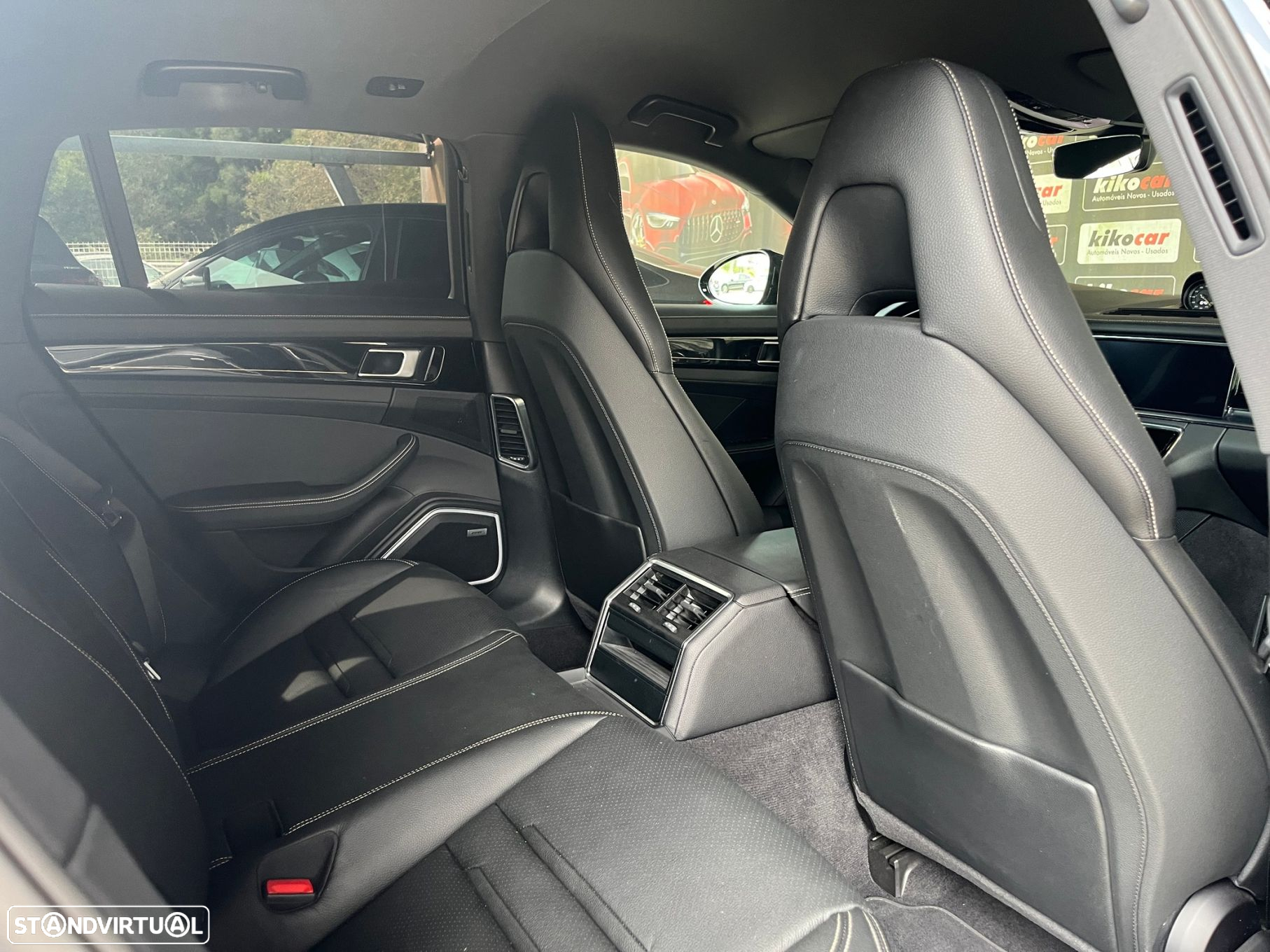 Porsche Panamera Sport Turismo 4 E-Hybrid 10 Years Edition - 54