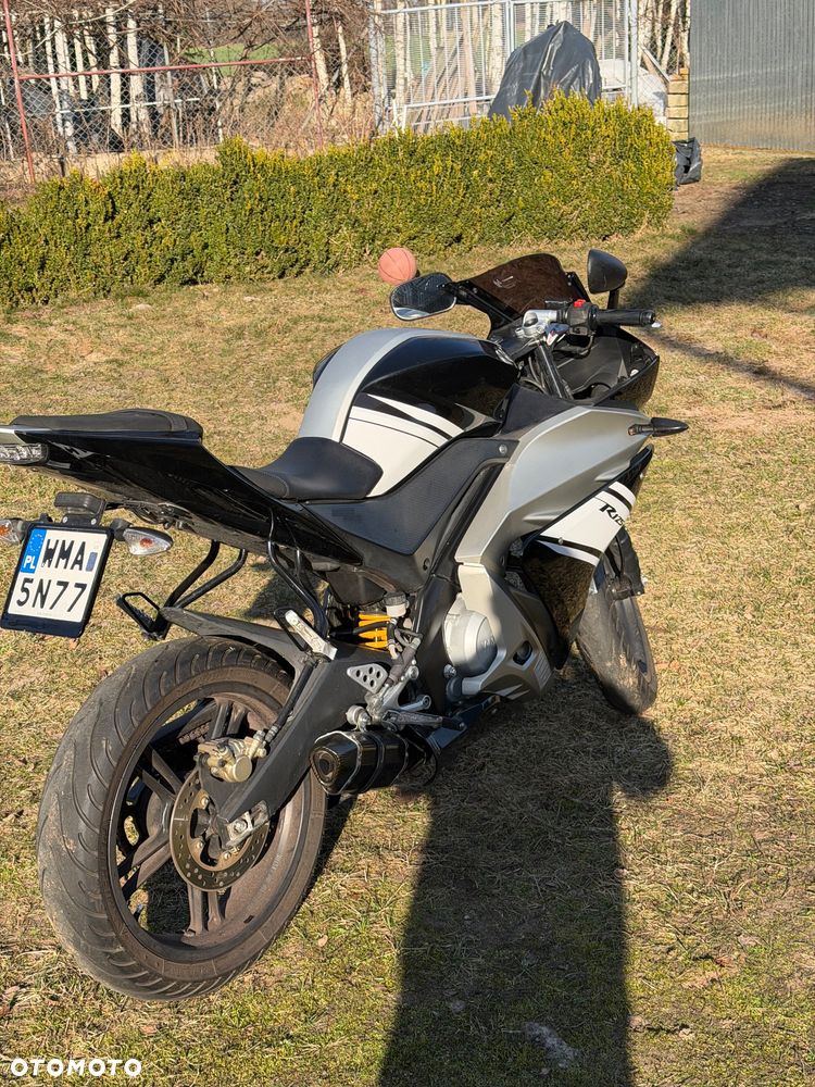 Yamaha YZF - 4