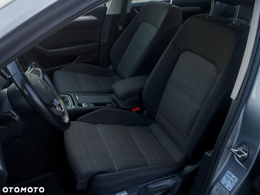 Volkswagen Passat 1.5 TSI EVO Business - 10