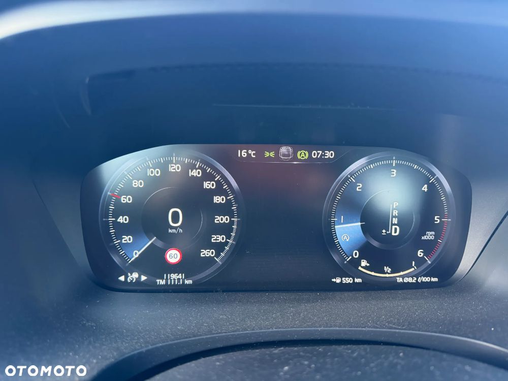 Volvo V90 D4 R-Design - 19