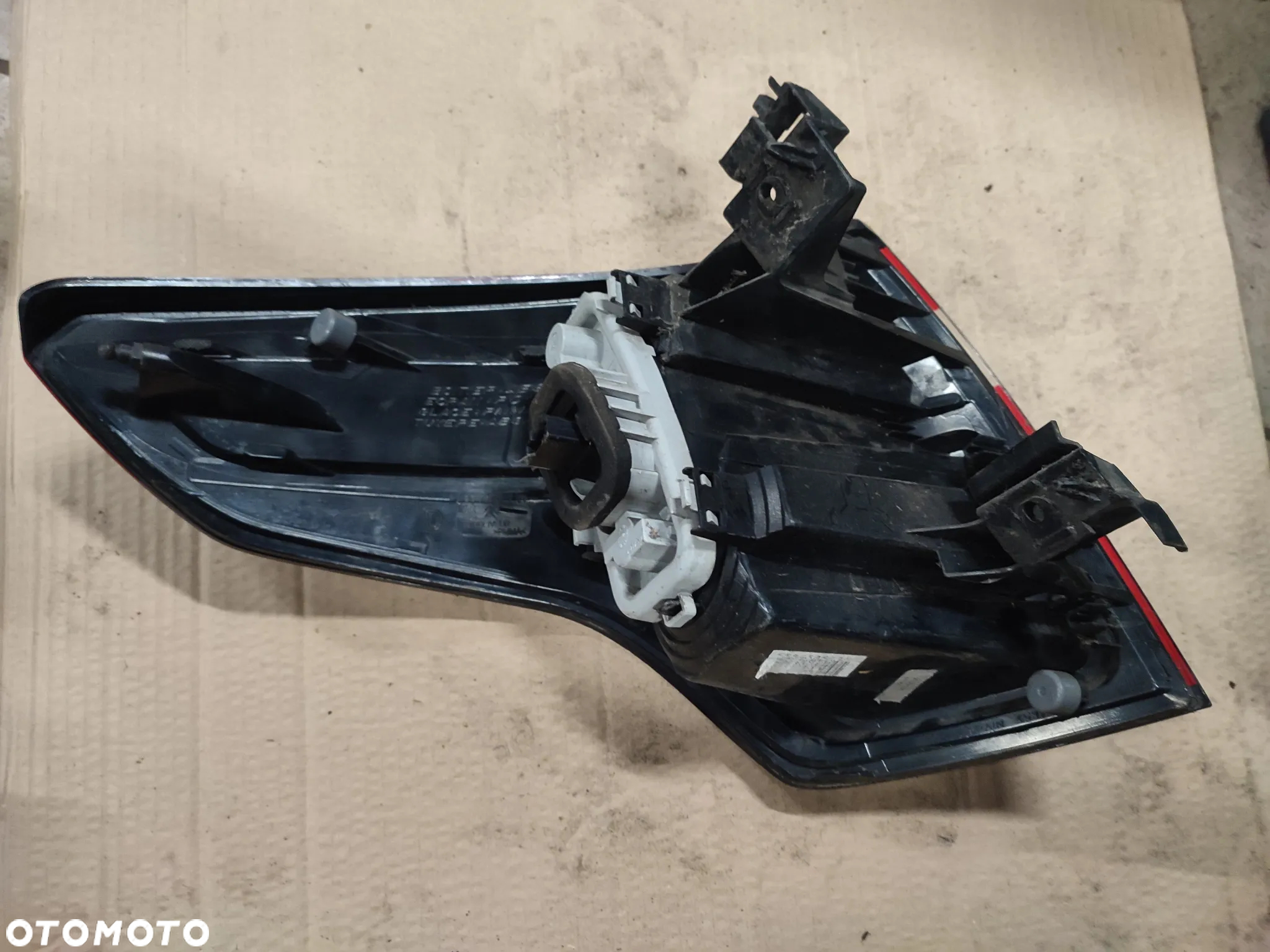 Citroen C4 Picasso lampa prawa tylna - 2