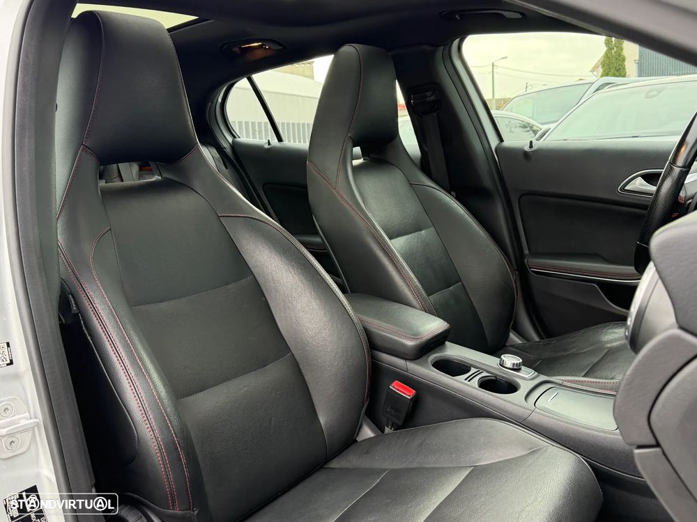 Mercedes-Benz GLA 200 d 7G-DCT AMG Line - 12