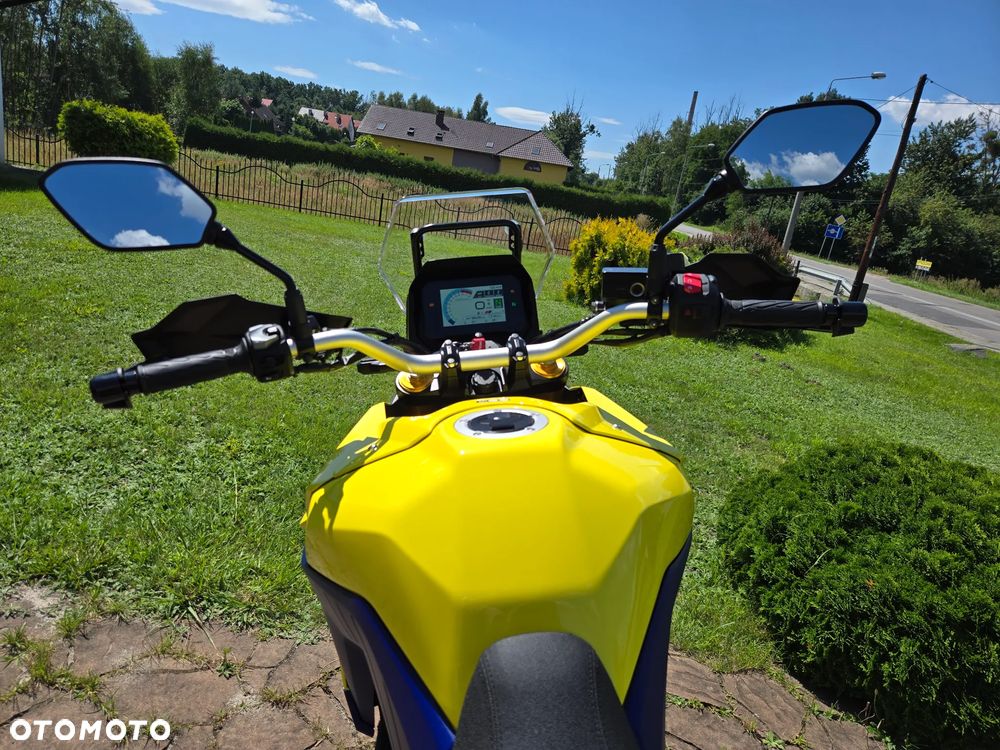 Suzuki V-STROM - 11