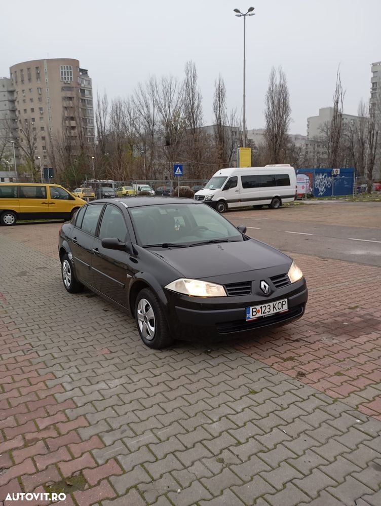 Renault Megane II Sedan 1.6 Authentique - 3