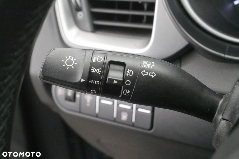 Kia Ceed 1.5 T-GDI M - 22