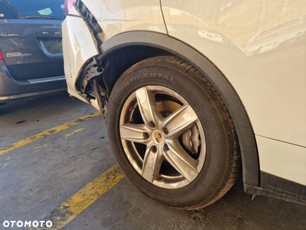 Porsche Cayenne - 12