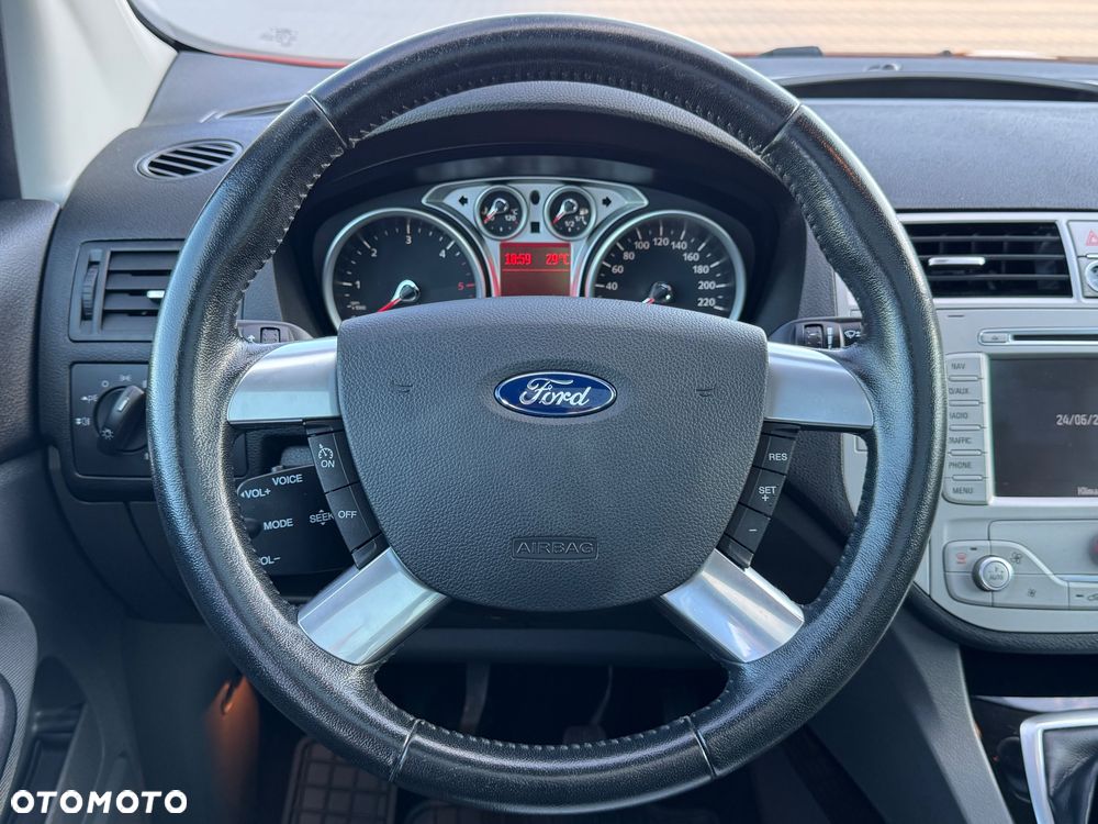 Ford Kuga 2.0 TDCi 4x4 Individual - 28