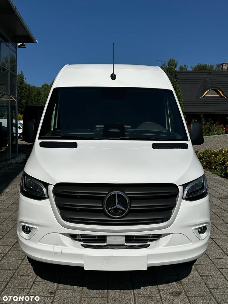 Mercedes-Benz Sprinter - 4