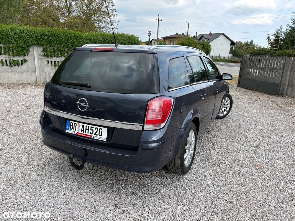 Opel Astra 1.6 Design Edition - 9