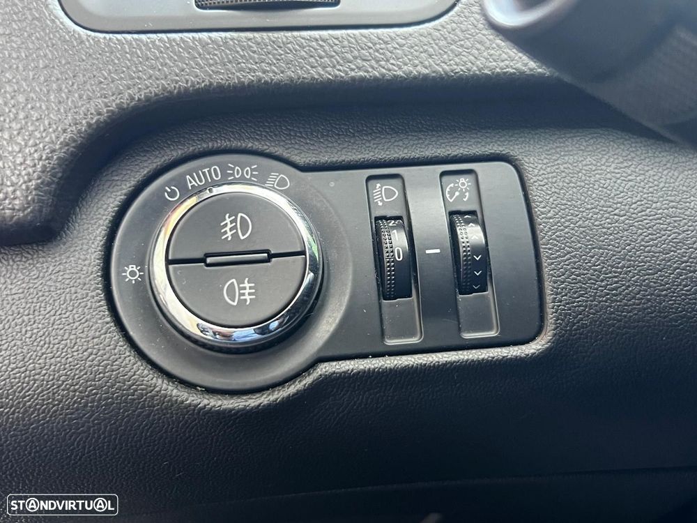 Opel Insignia Sports Tourer 2.0 CDTi Cosmo S/S - 32