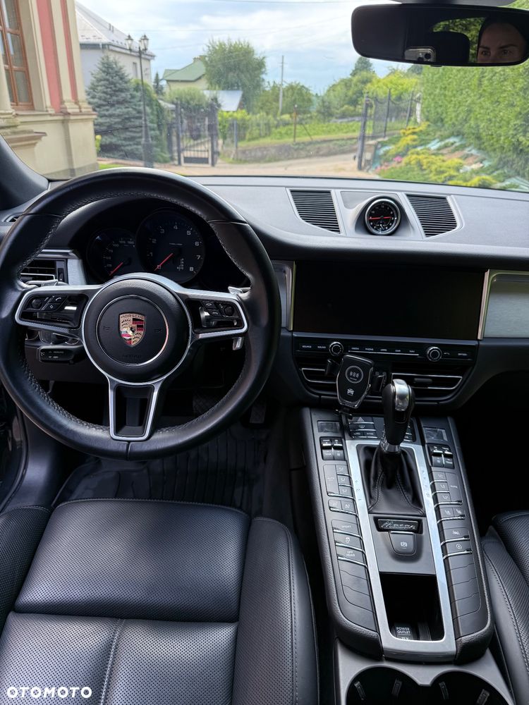 Porsche Macan Standard - 10