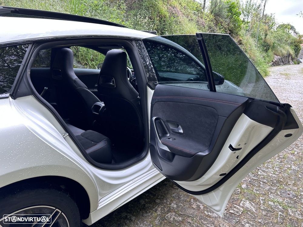 Mercedes-Benz CLA 250 e Shooting Brake AMG Line - 21