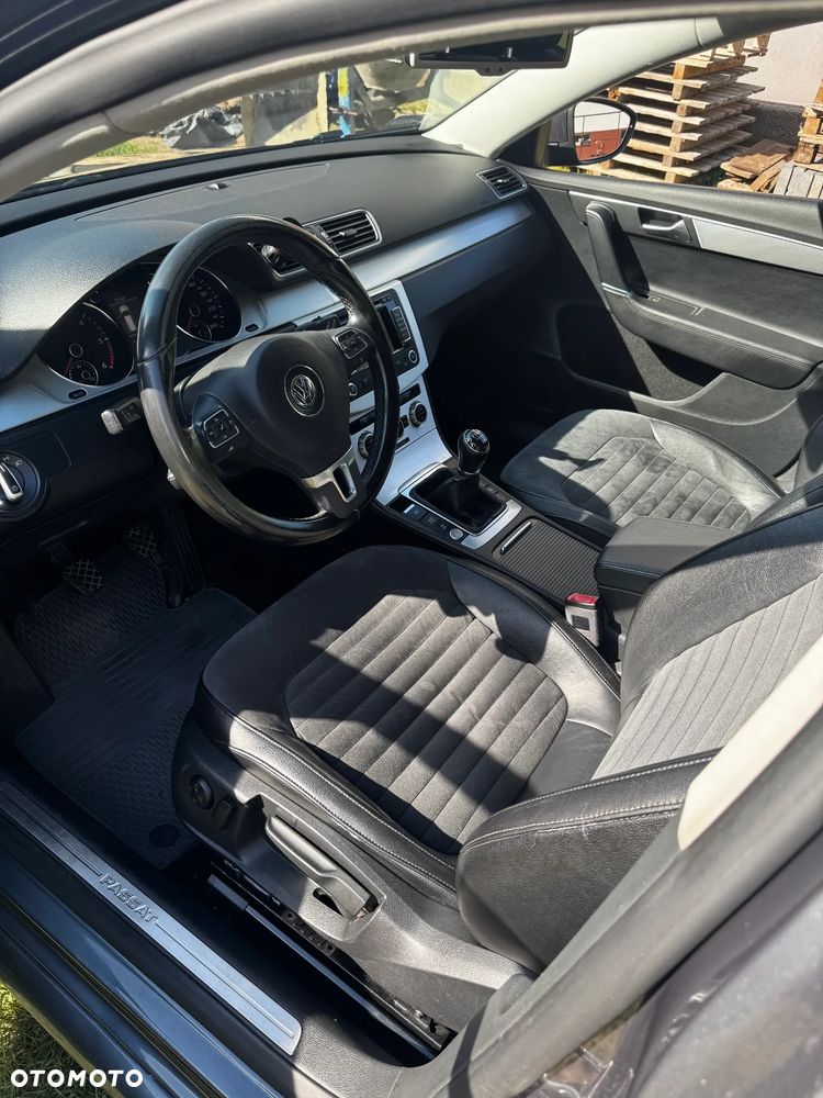Volkswagen Passat 2.0 TDI Highline - 7