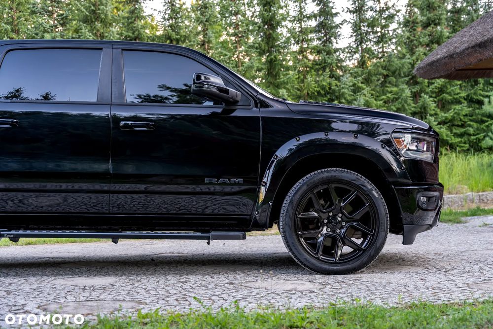 RAM 1500 5.7 Crew Cab Shortbed Limited Black - 17