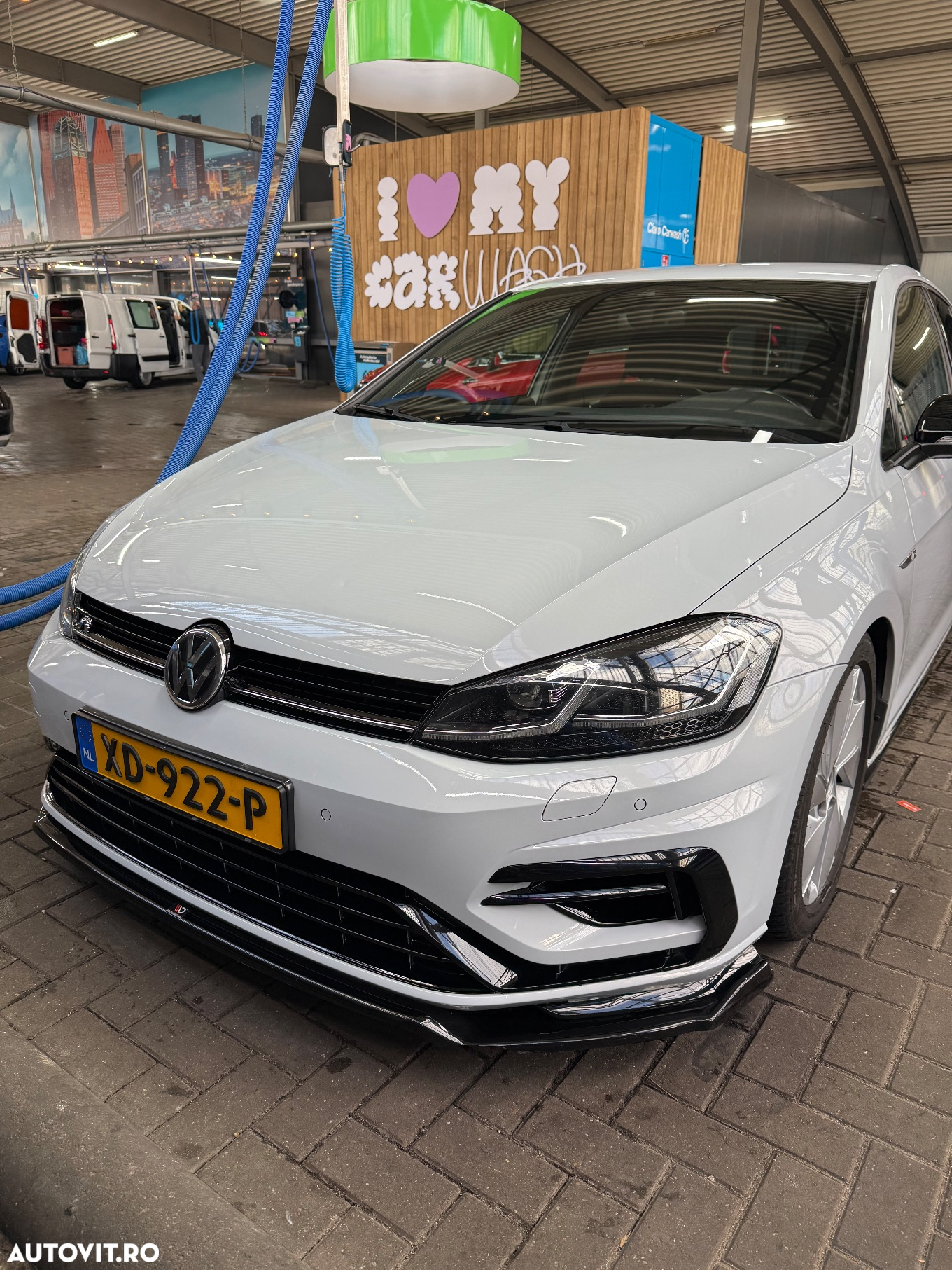 Volkswagen Golf 2.0 TSI DSG R - 17