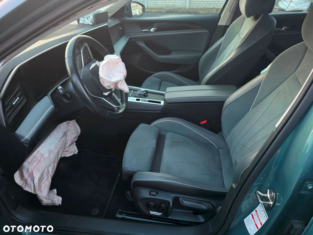 Volkswagen Passat 2.0 TDI EVO Essence DSG - 16