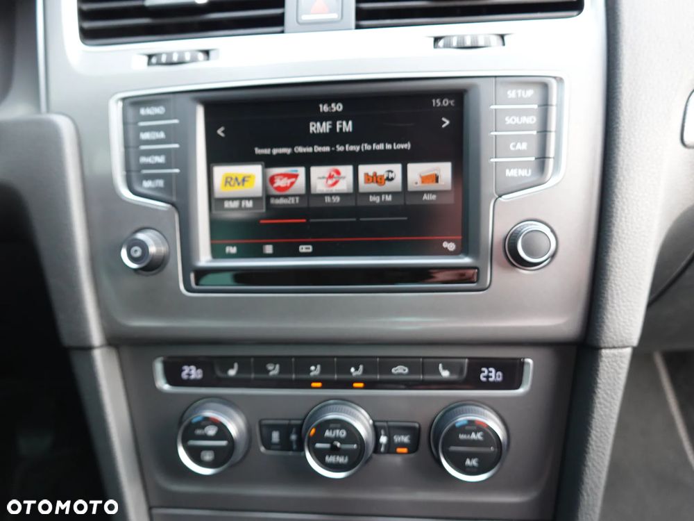 Volkswagen Golf 1.4 TSI BlueMotion Technology Lounge - 22