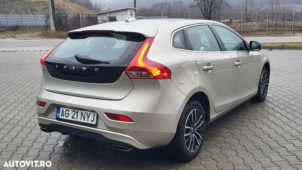 Volvo V40 - 4
