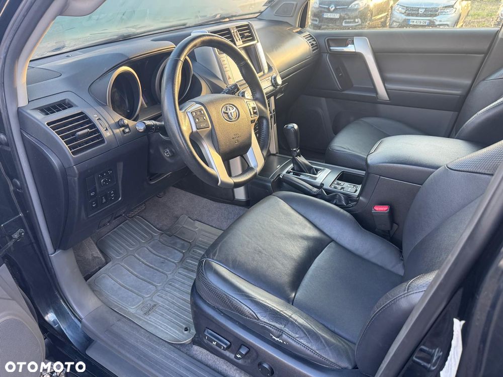 Toyota Land Cruiser 3.0 D-4D Automatik 60th Anniversary - 28