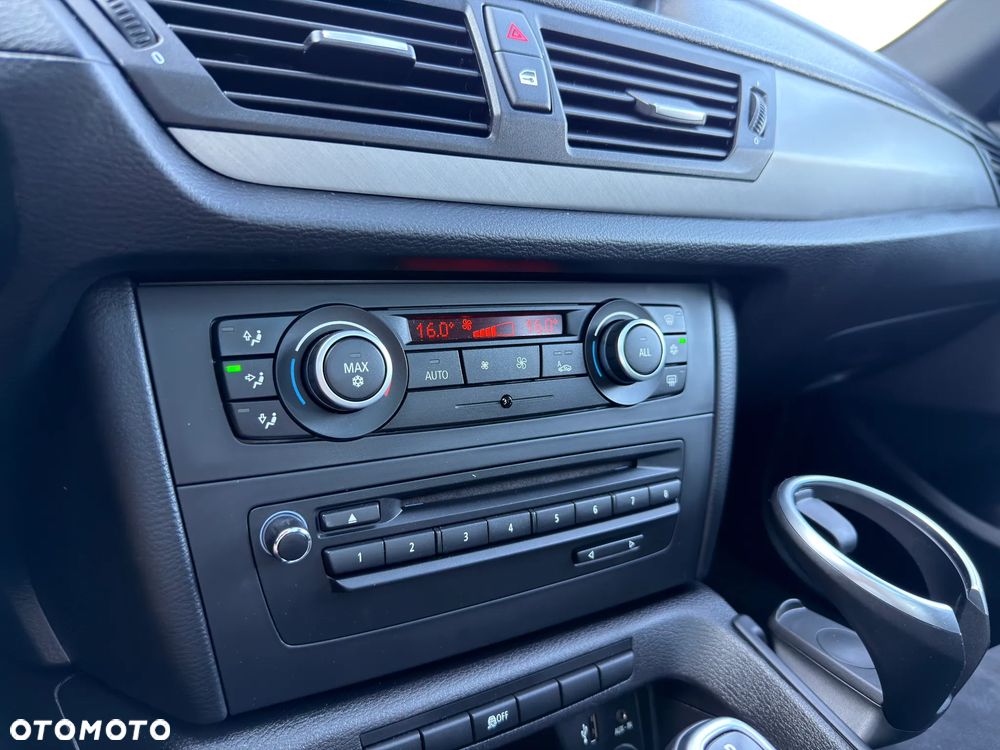 BMW X1 sDrive20i - 32