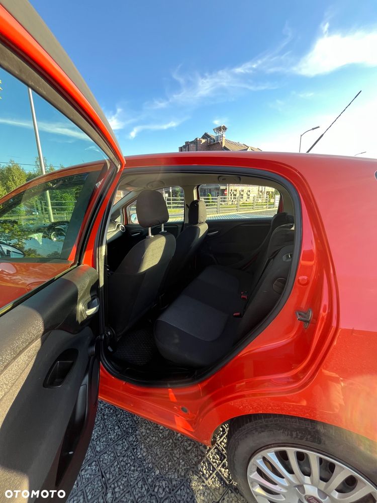Fiat Punto 1.4 Easy S&S - 9