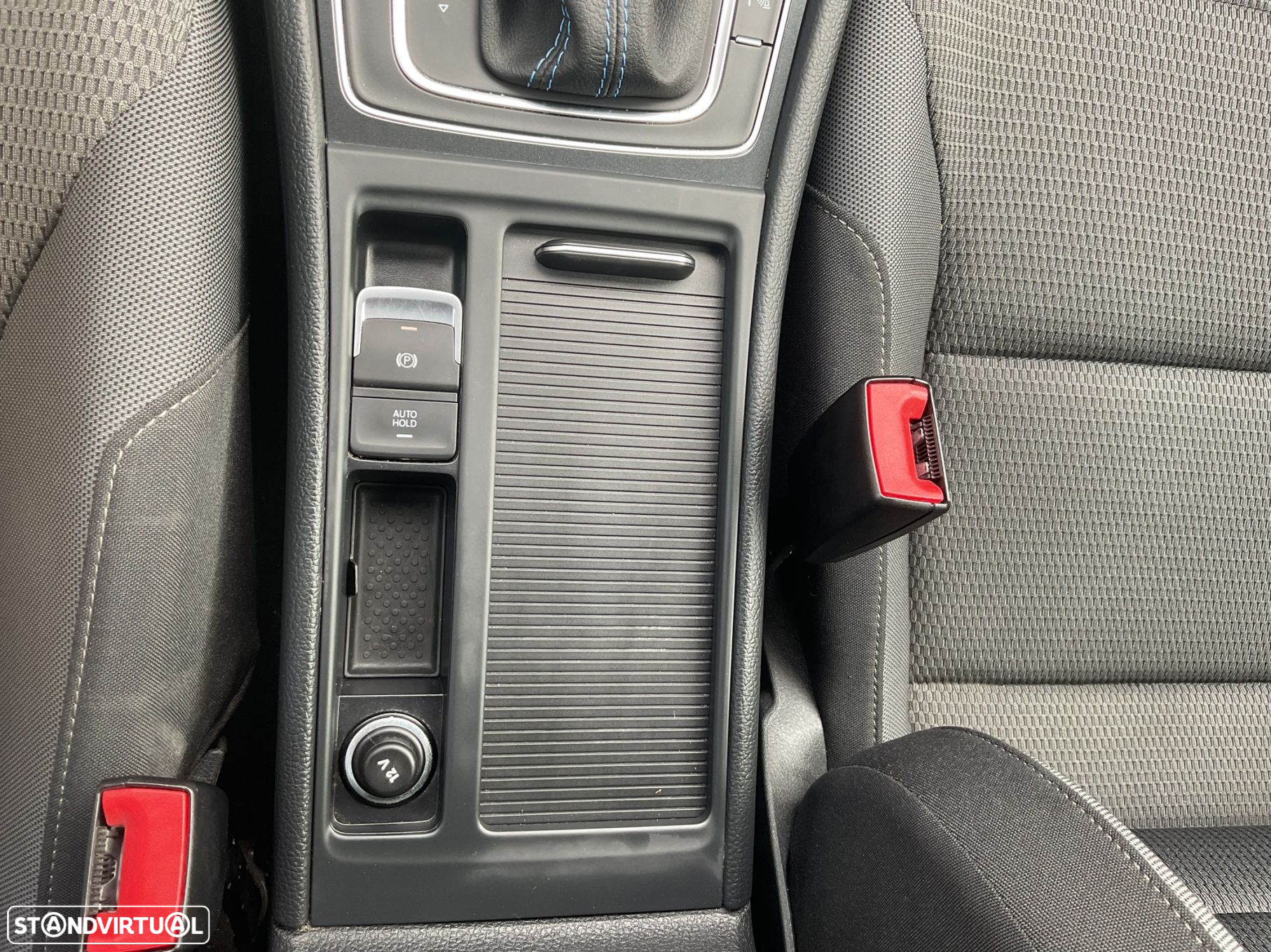 VW e-Golf - 30