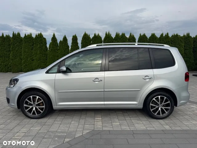 Volkswagen Touran - 8