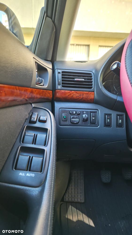 Toyota Avensis 2.0 D-4D Combi - 12