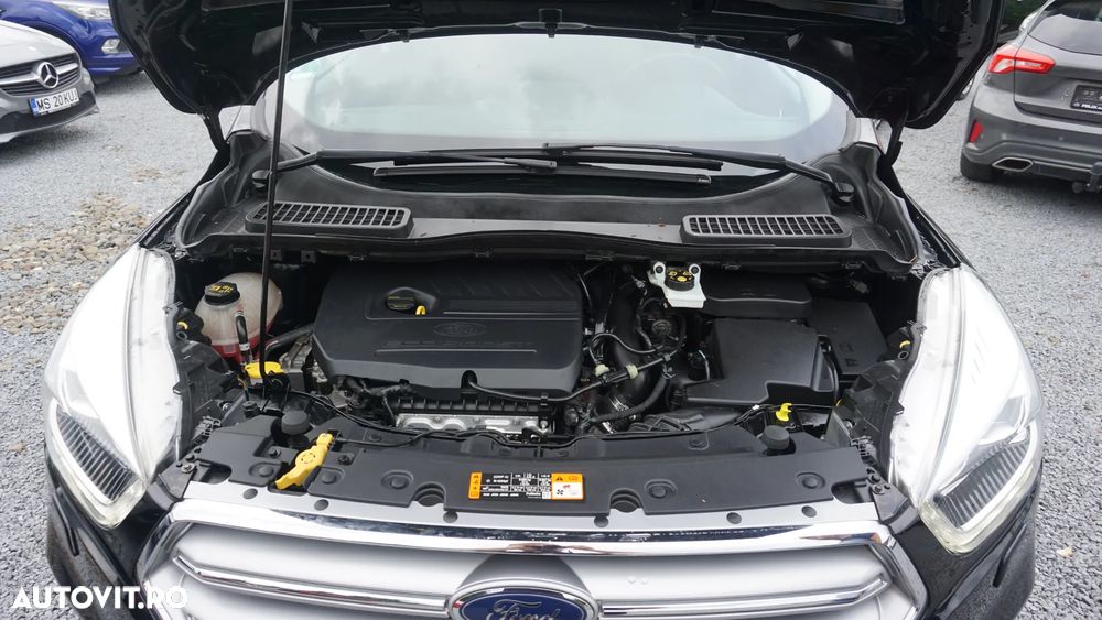 Ford Kuga 1.5 EcoBoost 2WD Trend - 32