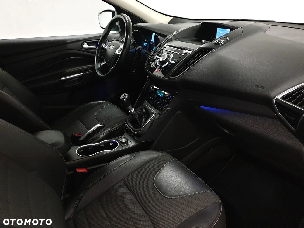 Ford Kuga 1.6 EcoBoost 2x4 Individual - 38