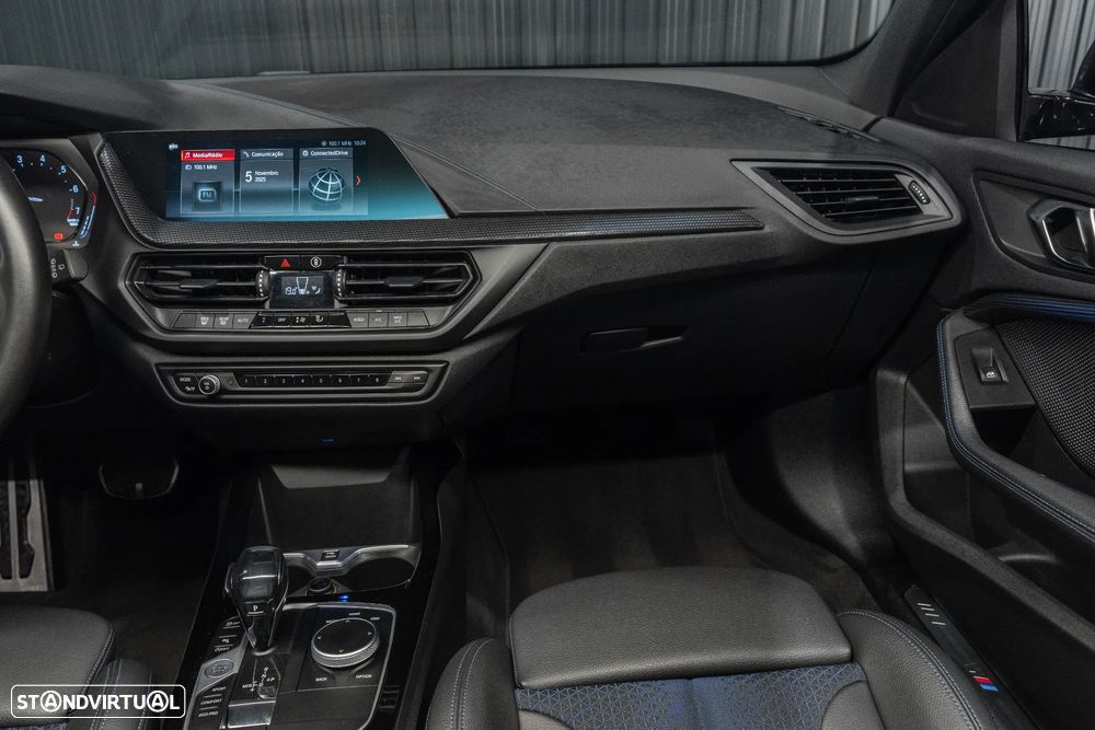 BMW 118 i Pack Desportivo M Auto - 8