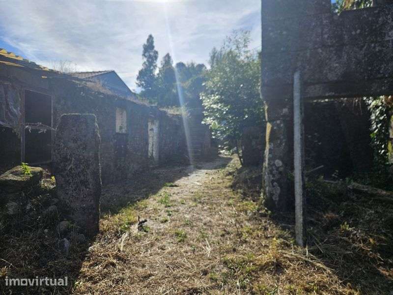 Vendo terreno com ruinas - Grande imagem: 4/12