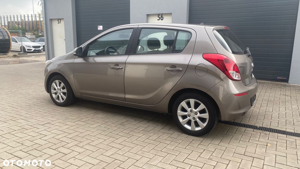 Hyundai i20 - 10